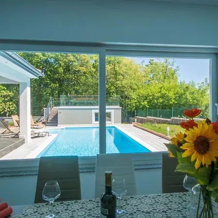 Дом отдыха Inka, An Exquisitely Crafted Boasting A Private Pool *